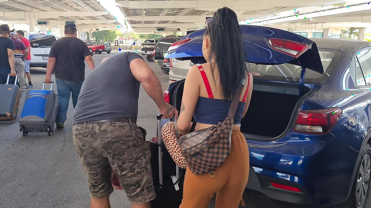 Kurvige MILF Bekommt Warmes Sperma Auf Ihre Zerstörte Muschi