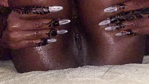 Ebony Brown Goddess Slowly Massages her Oiled Thighs  And Juicy Pussy Close Up Fuck