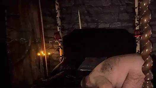 Bölüm 1:- Domina booboo'ya ibadet ikramı yapıyor.