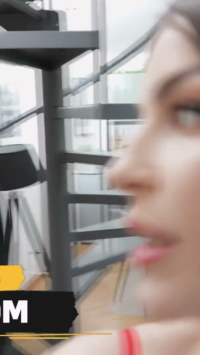 CUCK4K. Zlobivá Marica Chanelle miluje hraní rolí se svým milencem, zatímco její manžel cuckold je zaneprázdněný | Klipy 2