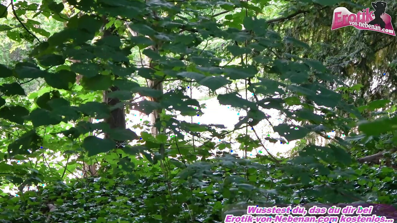 German Blowjob Date in Public Park (RISKY)