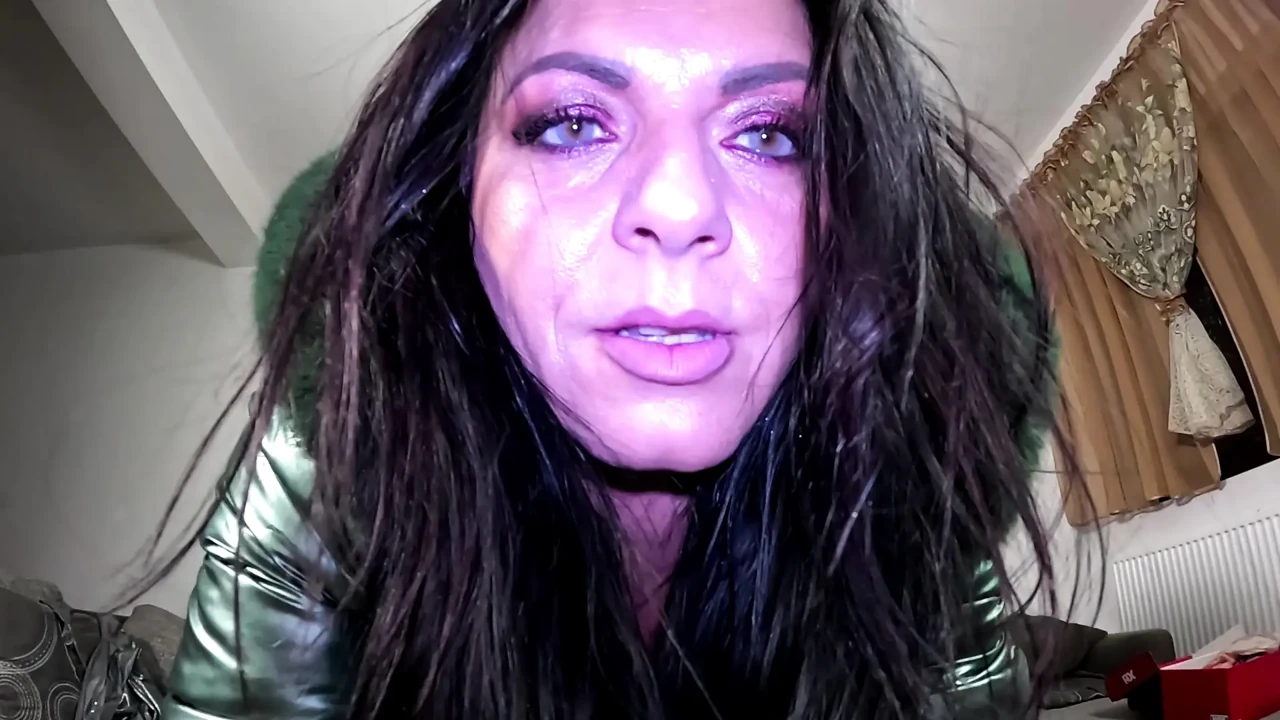 Busty MILF in Shiny Downjacket - Zipper Cleavage & Coat Tease