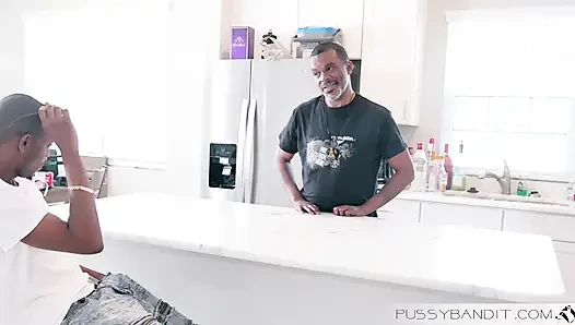 Aldatan evli kadın