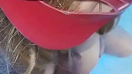 Göğüslü gösteriş