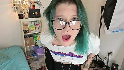 Girl: the Anal Experience