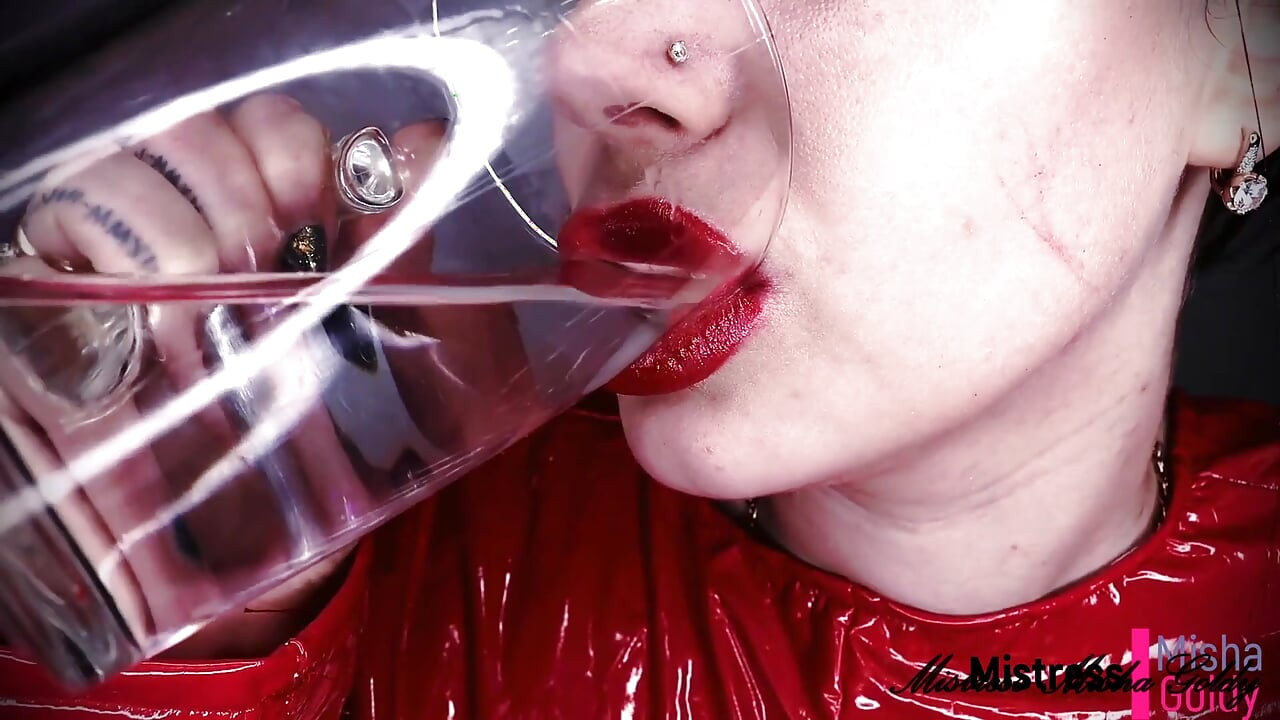 Worship my lipstick marks bitch!
