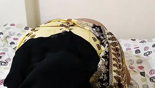 Tante ngentot aku waktu orang tuaku lagi nggak di rumah