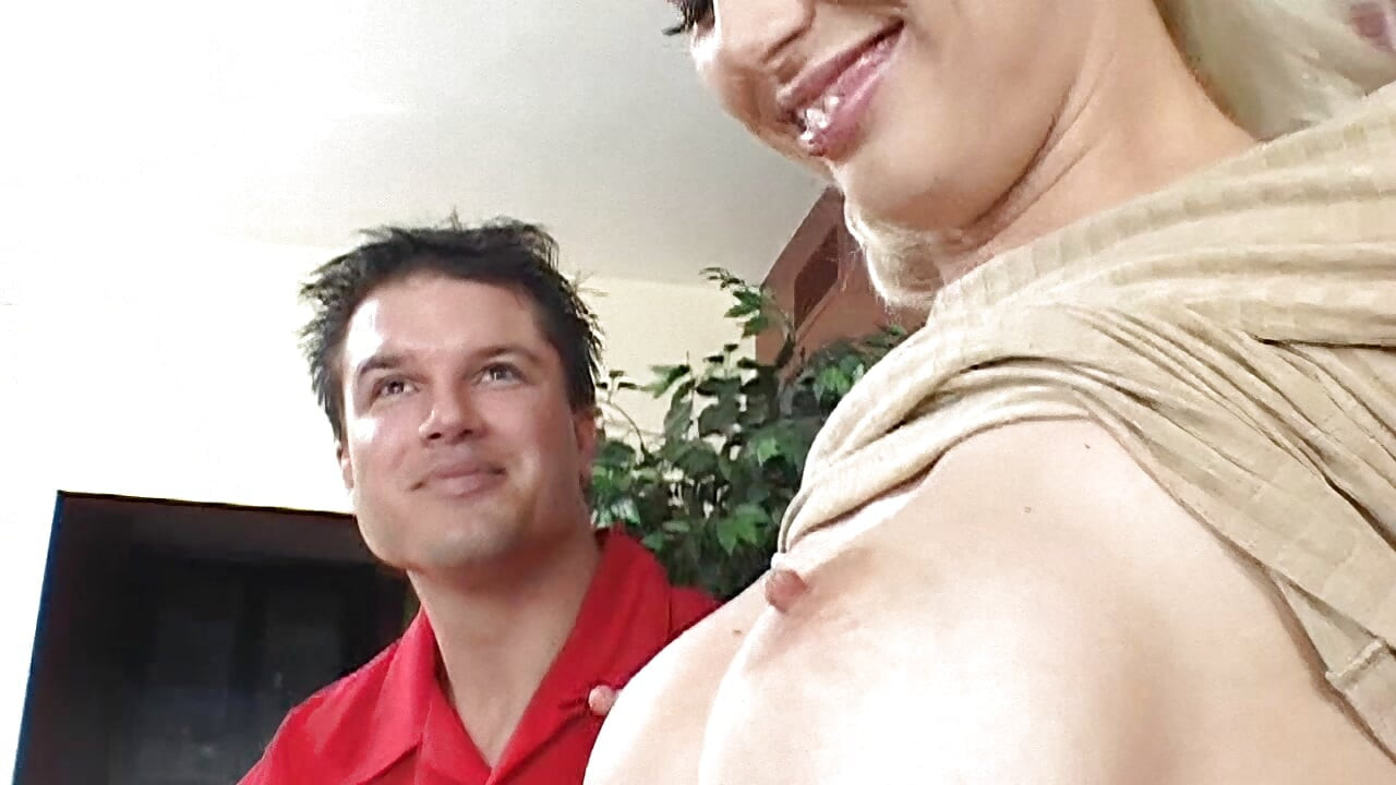 My Wife Gets Fucked by a Strange Cock and I Watch