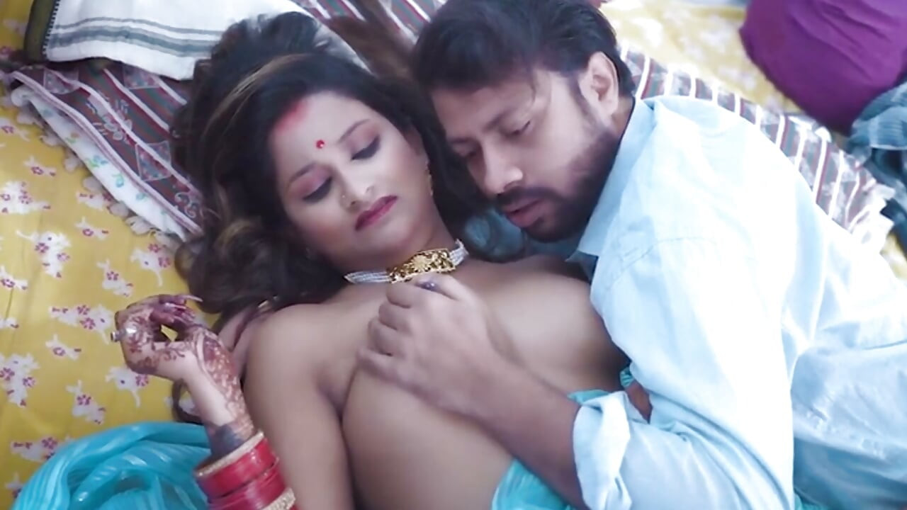 Bhabhi ki bahin ko jabbar dasti room me pakad ke choda
