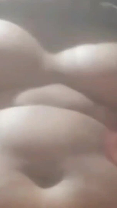 Velkolepý okamžik od "Sledujte sexuální videa našeho manžela a svobodné mámy"