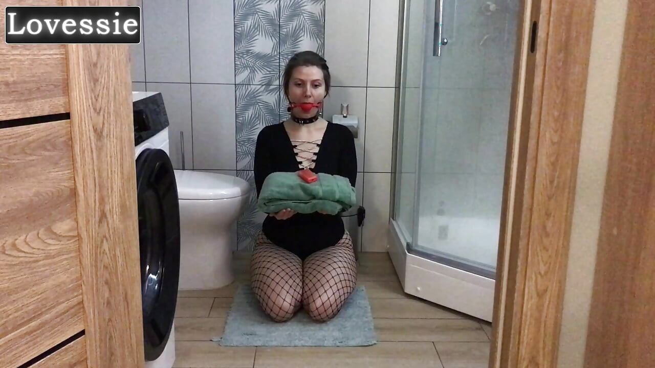 An obedient, hot MILF with a big butt serves her master and becomes a piece of human furniture - Lovessie