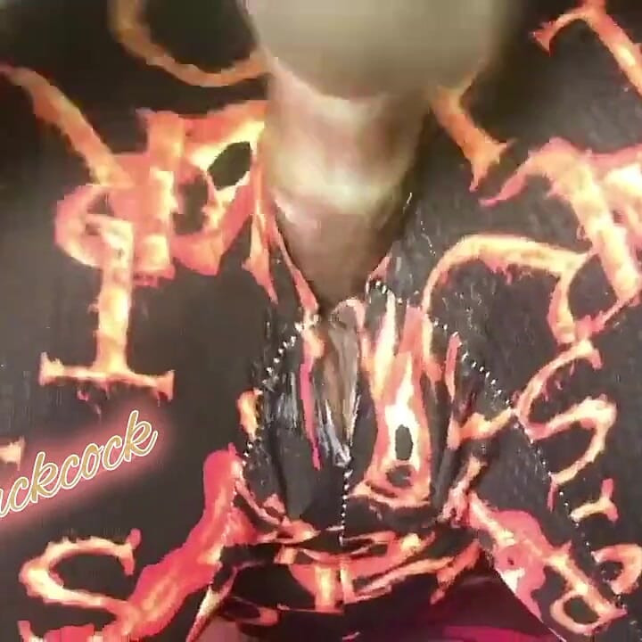 Wardrobe Stuck with Ebony Bitch