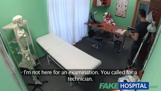 Fakehospital-Techniker bezahlt mit Blowjob