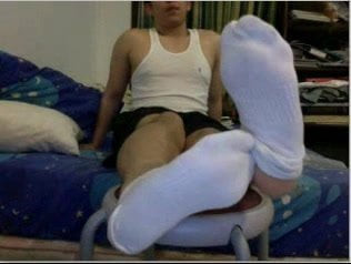 Straight guys feet on webcam #581