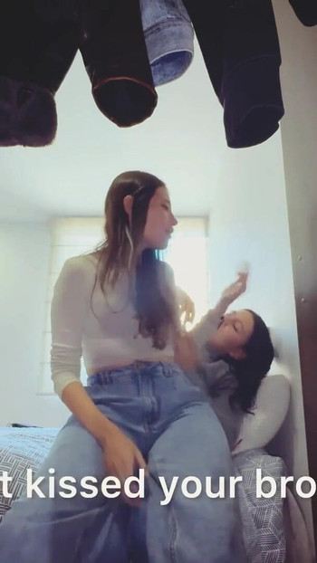 Key moment from "Maria, we can't continue deceiving your stepbrother!!"