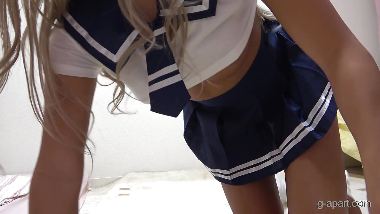 Bronzeada GAL Hana Kurosaki Sideboobs e Underboobs Slips