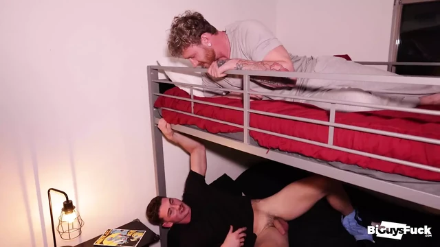 Holy! MMFF Full on College Dorm Sex. Bunk Beds!