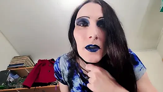 Trans üvey anne tembel olduğun için seni cezalandırıyor