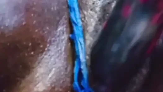 Böses mädchen in der dusche