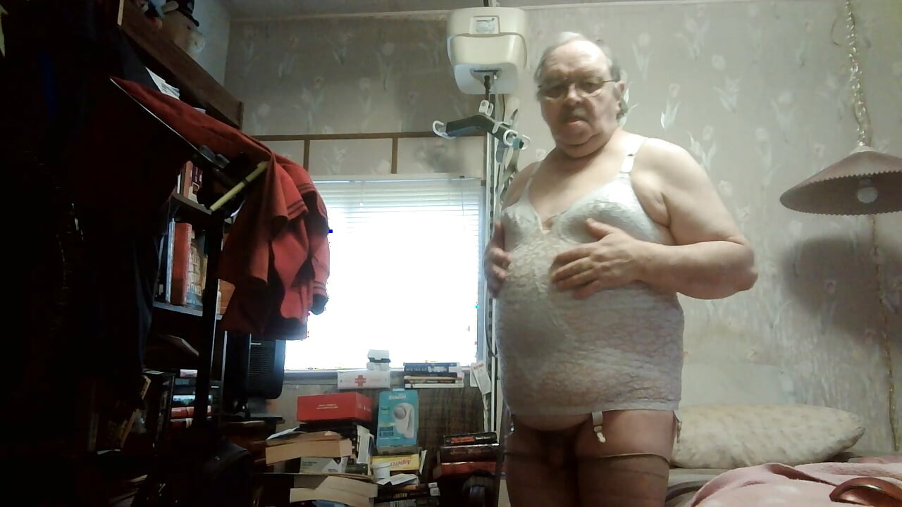 THE COCKSUCKER - naked homosexual masturbating pig