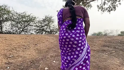 Desi Gaon ki beautiful Bhabhi outdoor Private Sex full Hindi audio Indian hot love couple jungle MMS video