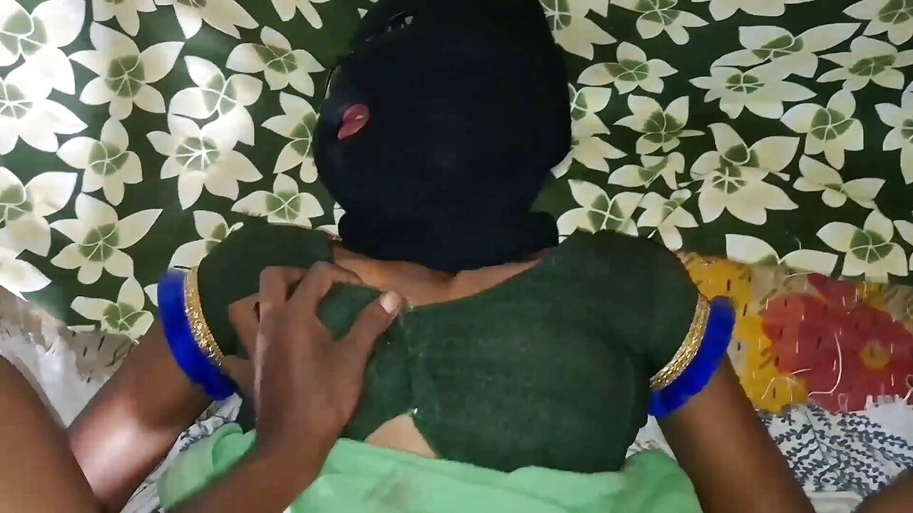 My step sister ko doggy style me hard gand ki chudayi sex videos real desi indian sex and deepthrode hard Indian sex