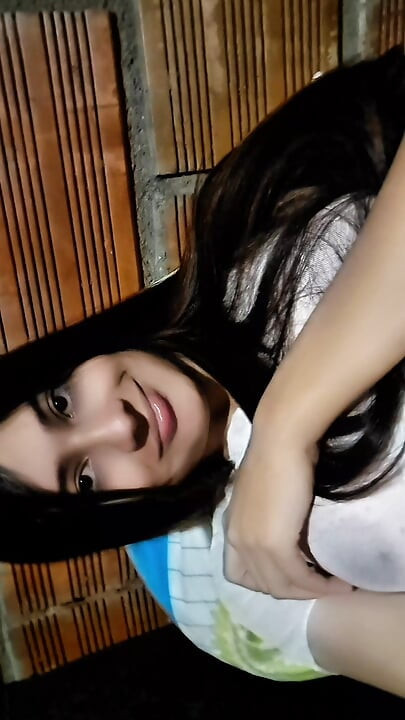 COLUMBIANĂ ATINGE CU FIUL EI VITREG ÎN APEL VIDEO