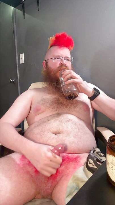 Watching some porn and jacking my dick
