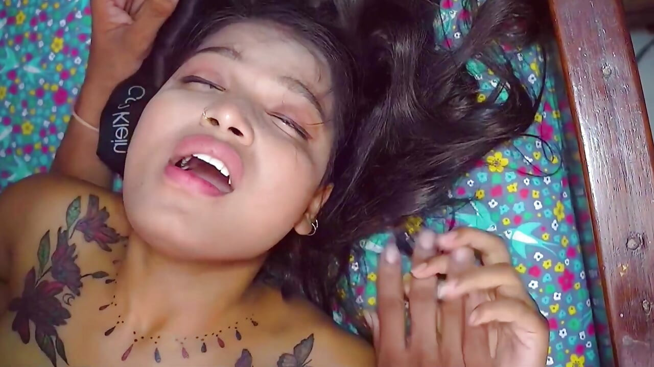 Hai anh kế đụ một chị kế
