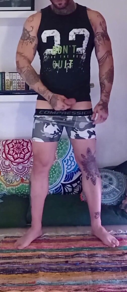 Wanking hot