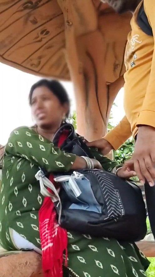 College girl & Unknown Boy fast time frendship - Tourist places par, tourist bhabhi mili - hot bhabhi video outdoor forest. | Clip 1