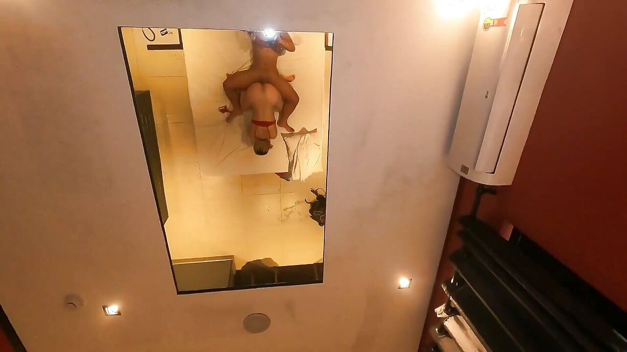 Giáo viên máy bay bà già đã kết hôn vui vẻ với học sinh của cô ấy