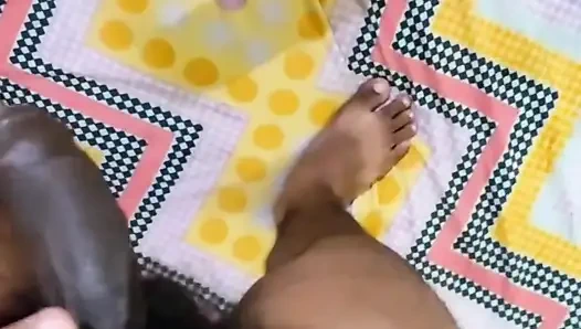 Gadis india nyepong kontol sampai tenggorokan dan dientot gaya doggy