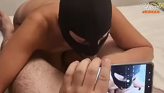 Seksi orta yaşlı seksi kadın şehvetli bir sakso çekiyor. Ağzına boşal. yalama ve emme. Sünneti oyunu. 4K Ep 832