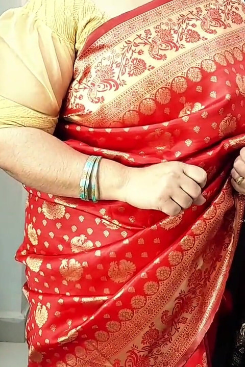 Inquilino fode esposa do proprietário duro em áudio hindi