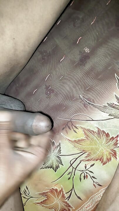 Hath se land ko hila liya
