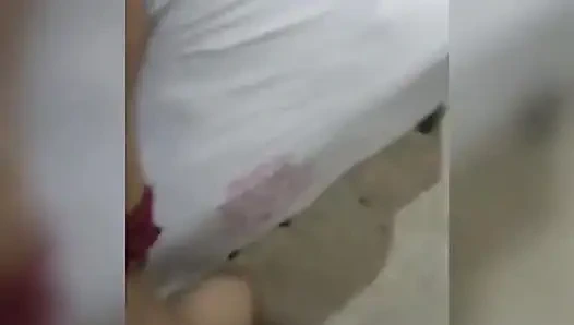 Aku dan temanku ngentot beberapa saat pulang kerja dan hal ini terjadi