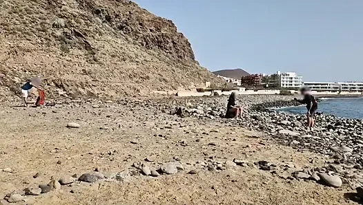 Приключения в ПЕРЕУЛКЕ, три члена для меня в переулке. Вуайерист, эксгибиционист и фотограф дают мне свои на шкуру