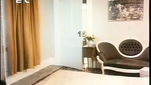 Gadis yang hanya tahu cara mengisap