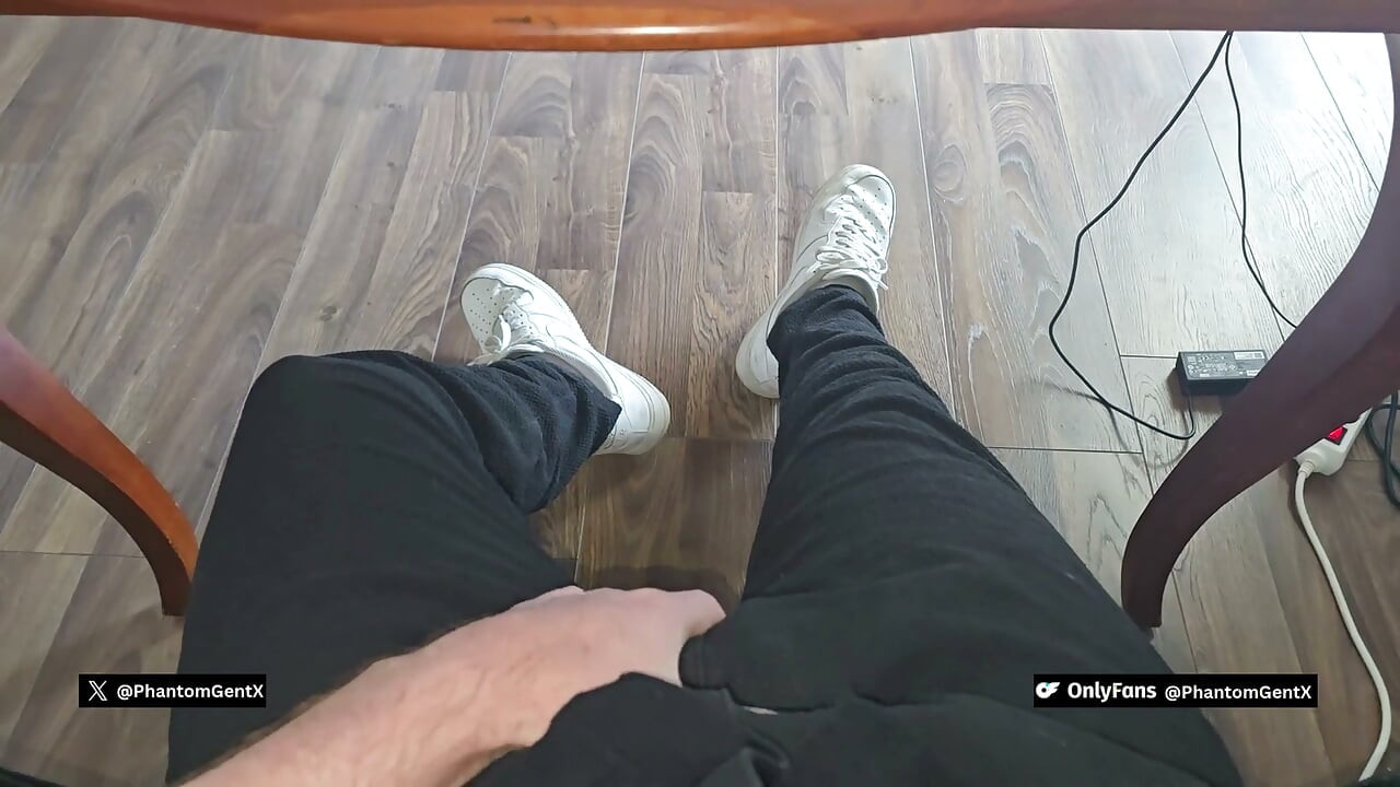 PhantomGentx - napaljeni nemački tata prljavo priča u šefoloj stolici i počinje da drka