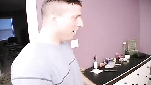 Kamu punya tante sange yang lagi sange berat!