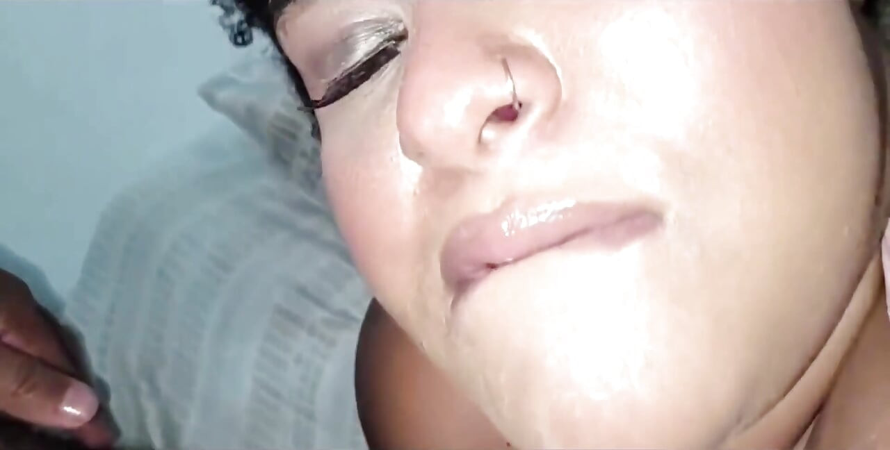 Bir adamla tanıştığımda plajda gösteriş yapıyordum