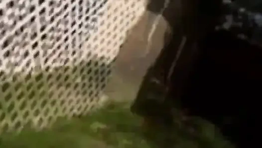 Amatörler güneş ışığında sert sikişiyor