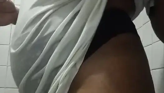 Geile milf im wet t-shirt