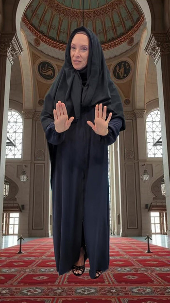 Abaya et le hijab essayent