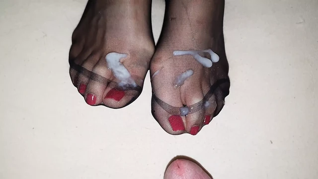 Cum on nylon red toenails