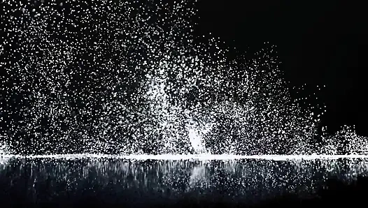 Nia Black temizlik yerine erkek arkadaşının sikini alıyor