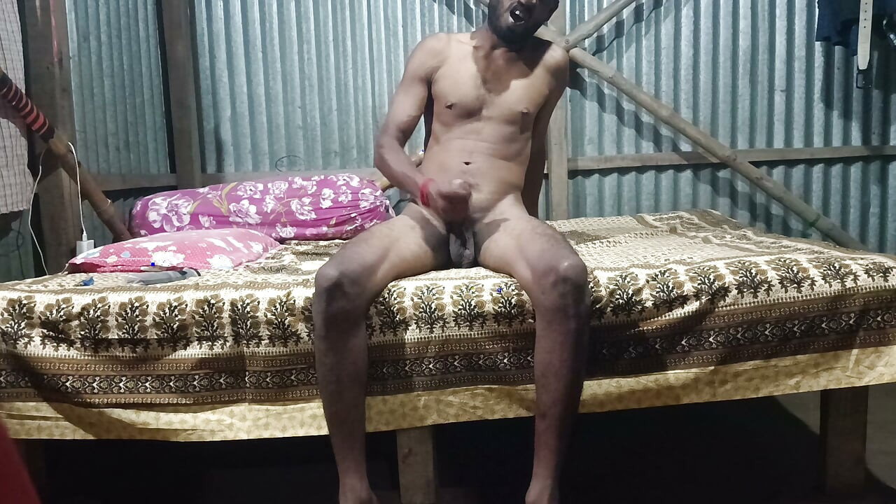 Desi young mature uncle.injoy at night masterbating video
