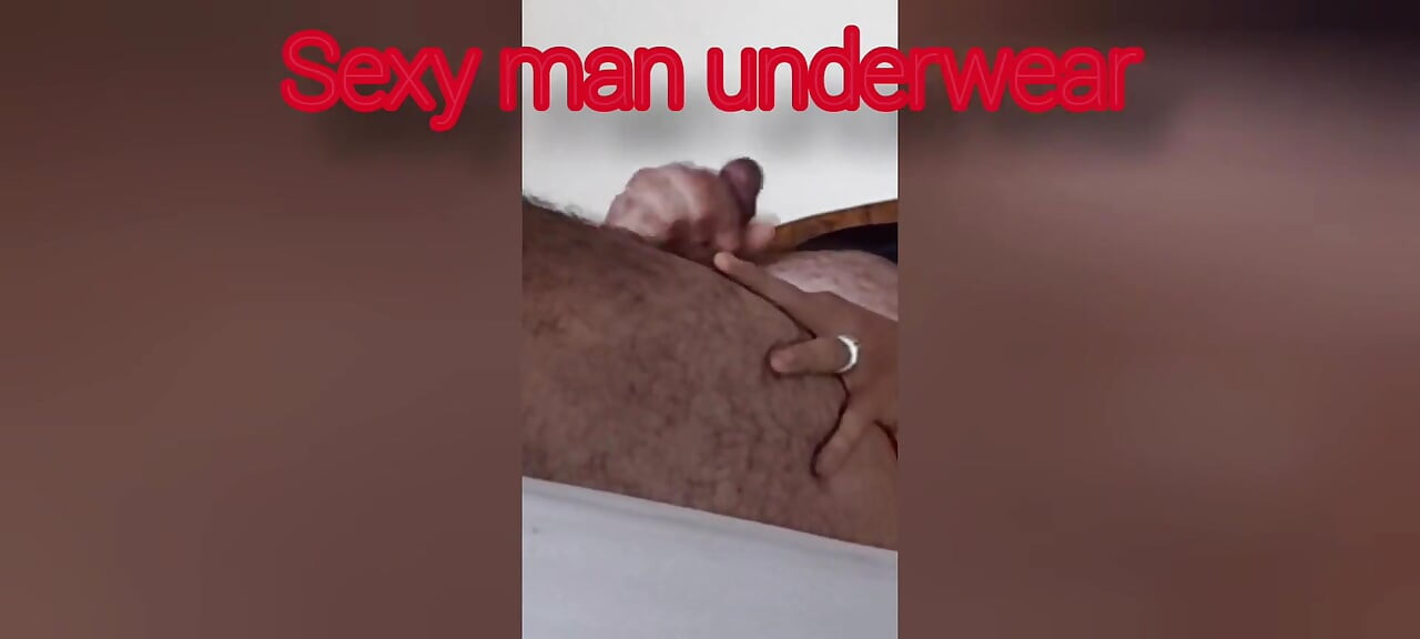 مجاملة نائب الرئيس والاستمناء