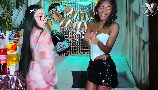 Flavored Lesbian Licking: I Smear Honey on Her Tight Pussy